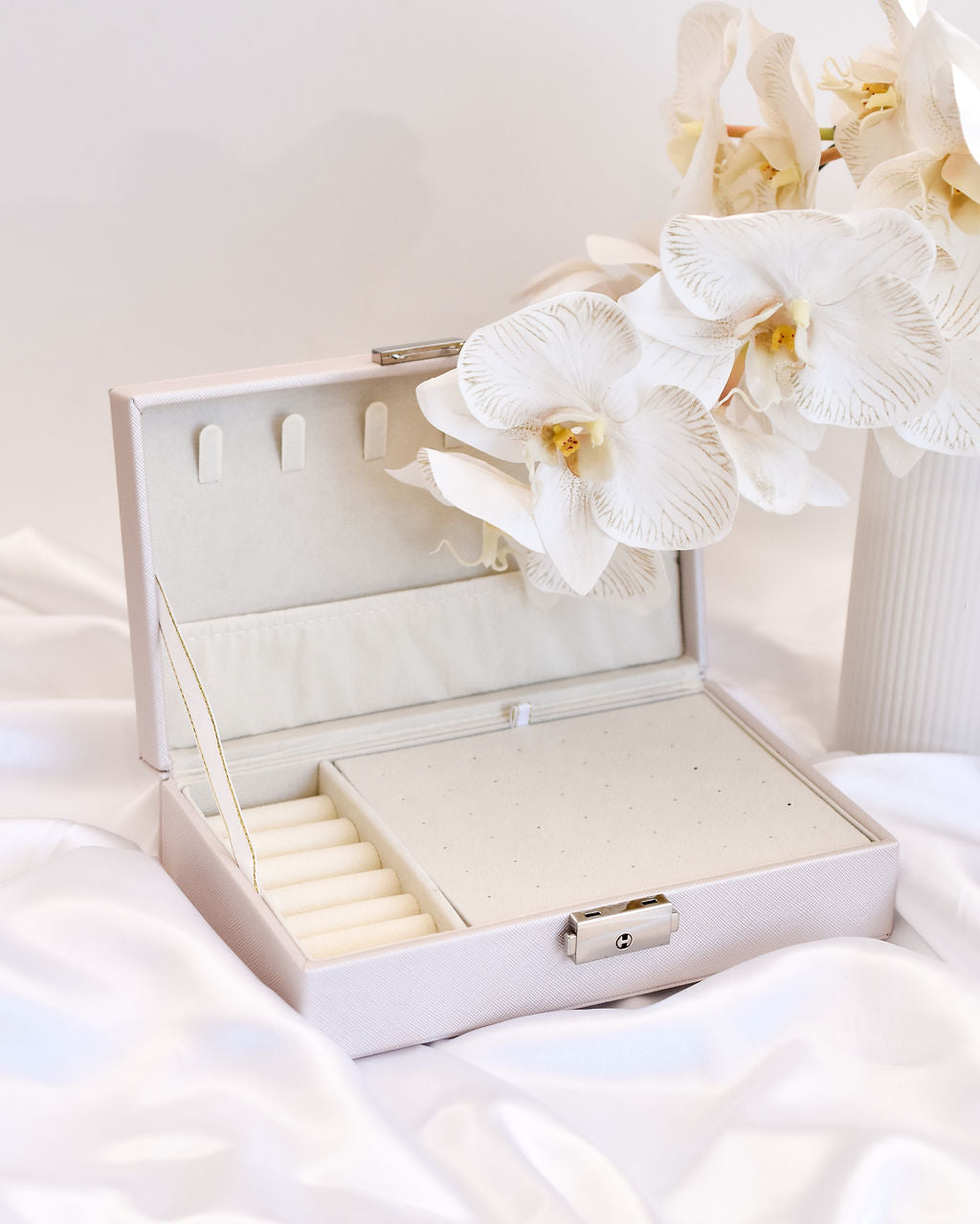 Personalized Nude Jewelry Box - Medium